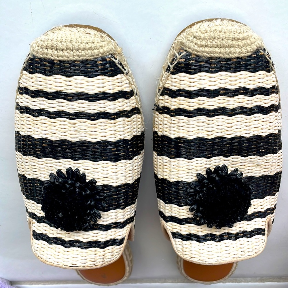 Kate Spade mules with Pom, size 10 - Picture 3 of 7